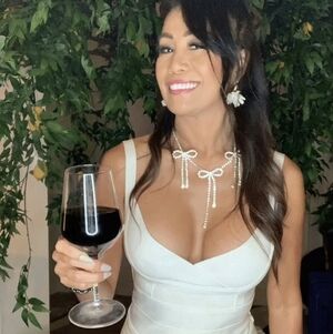 Meet your Posher, Dee